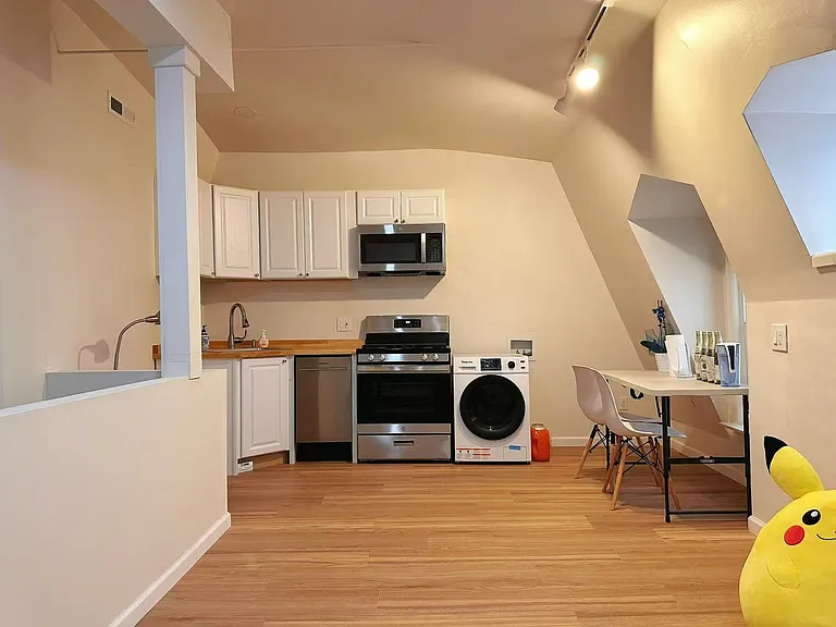 18 Eld St #3 — Photo 8