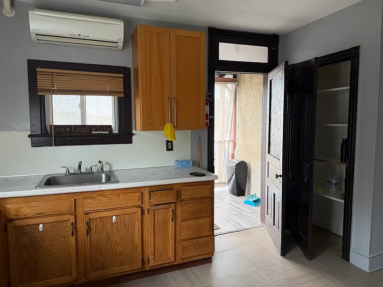 131 Bern St #2F — Photo 11
