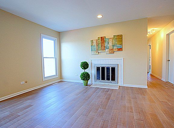 3rd image of 871 Garfield Ave APT C