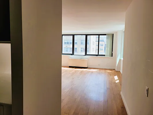 Rented by Corcoran | media 59