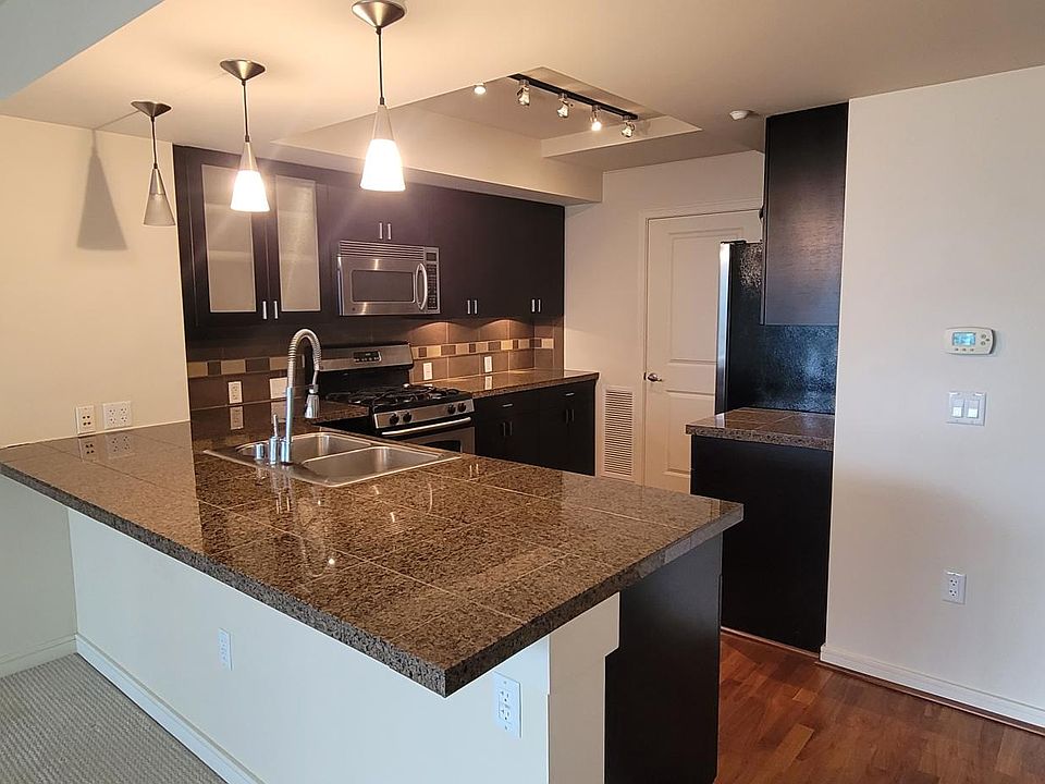 1st image of 819 Virginia St Unit 2211