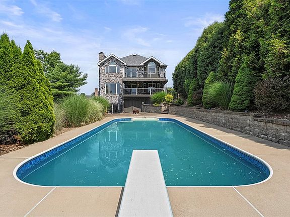 2nd image of 738 Cedarwood Dr