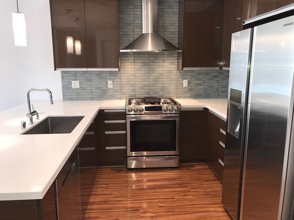 1st image of 234 7th Ave #405