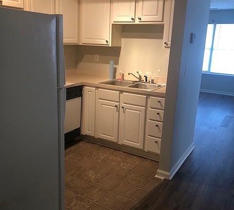 4th image of 2838 Hanna Pl