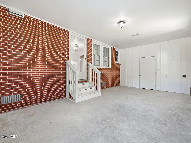 1760 John Small Ave — Photo 33