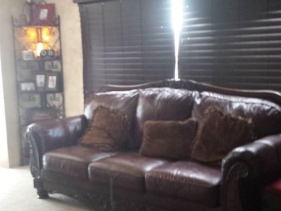 2nd image of 8 Dove Ct