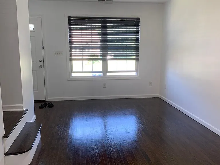 175 Harding Ave — Photo 7