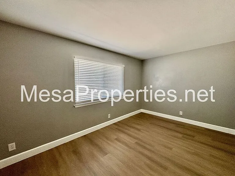 16327 Seneca Rd — Photo 14