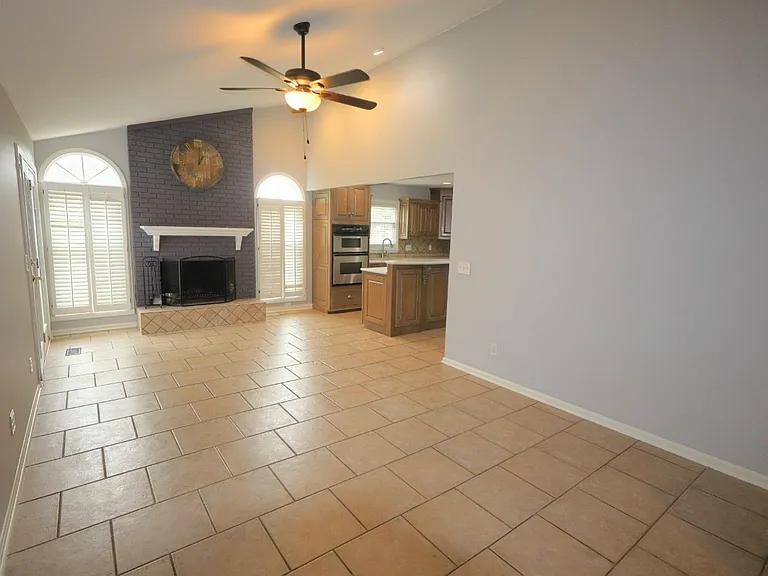 8231 Lake Terrace Dr — Photo 6
