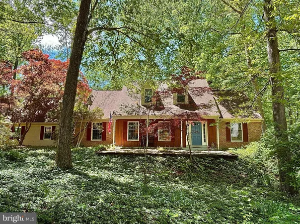 829 Nathan Hale Dr, West Chester, PA 19382