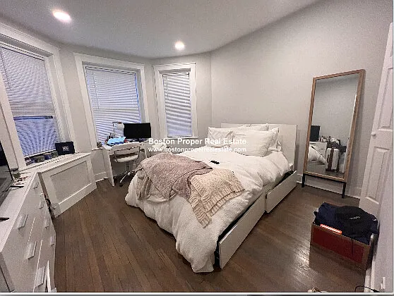 2 bed, 1.0 bath, $3,700 — Photo 2