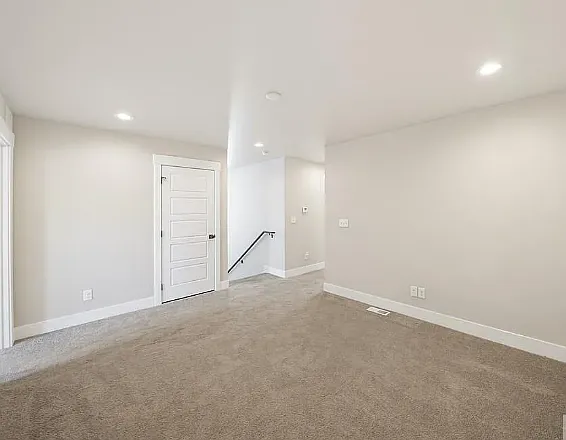 1389 Remington Trl — Photo 8