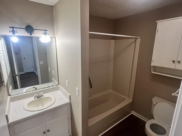 13 E Chadwick Cir — Photo 10
