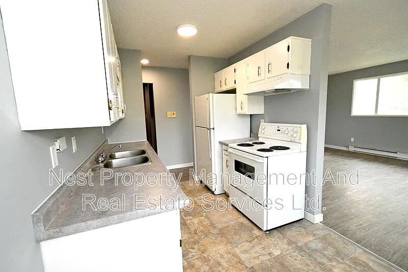 2 bed, 1.0 bath, $1,295 — Photo 1