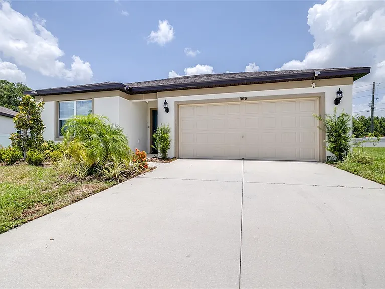 1050 Michelangelo Ln — Photo 2