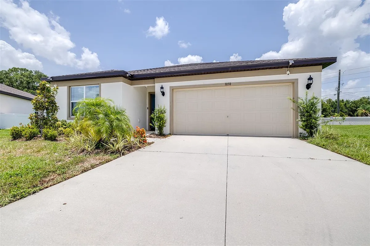 Building Photo - 1050 Michelangelo Ln