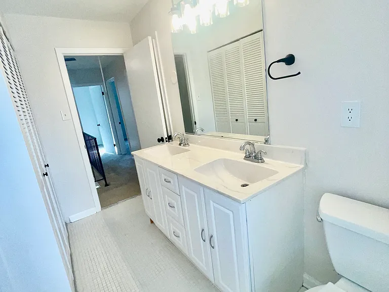 1625 Congressional Ct — Photo 14