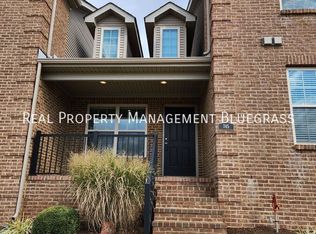 745 Newtown Springs Dr, Lexington, KY 40511