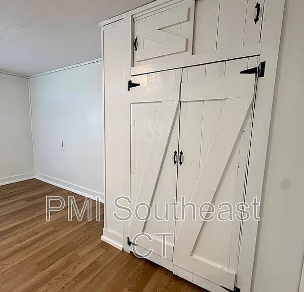 226 Pequot Ave — Photo 14