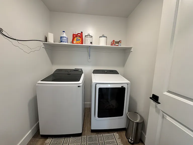 355 W 3085 S — Photo 33