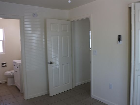 5th image of 3355 E Bellevue St