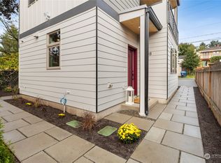 8410 17th Ave SW #B, Seattle, WA 98106