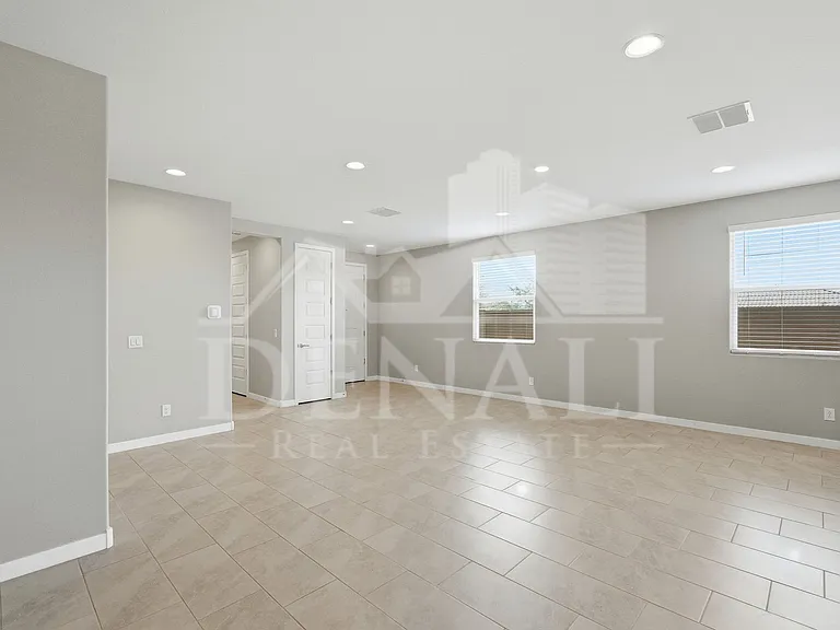16692 W Alameda Rd — Photo 4