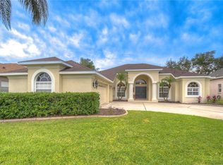 5117 Coopers Hawk Ct, Valrico, FL 33596