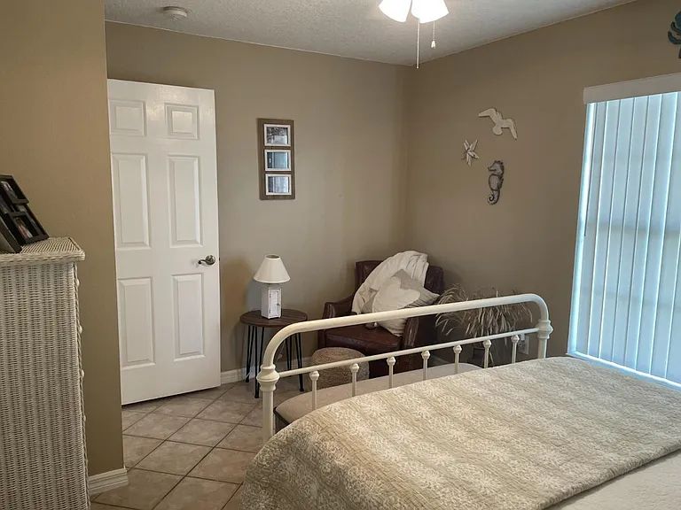 603 S Daytona Ave — Photo 8