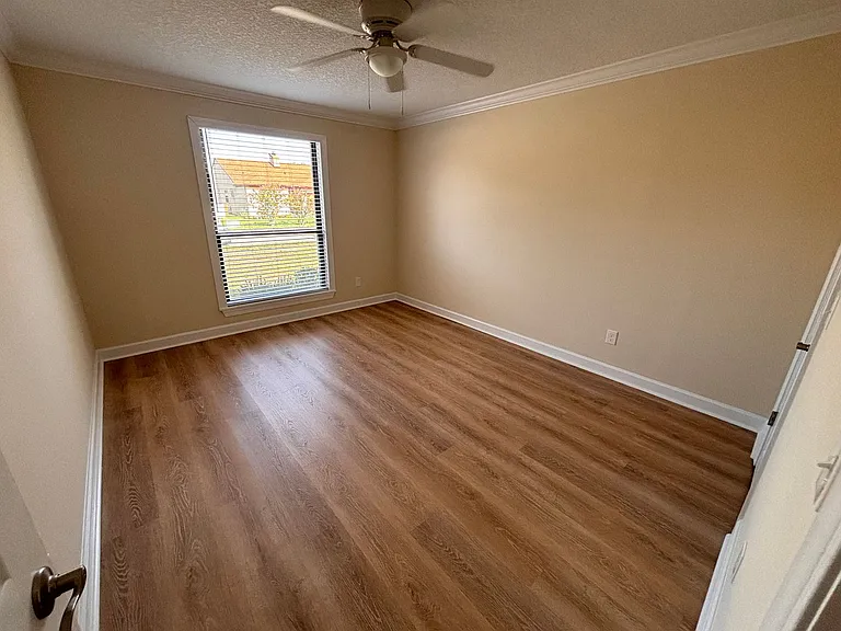 7823 Fawn Brook Cir E — Photo 17