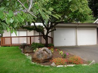 1685 Mapleleaf Rd, Lake Oswego, OR 97034