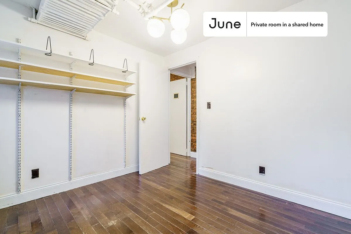 Full bedroom in 5 bed/1.5 bath home in Bedford-Stuyvesant #909 C — Photo 3