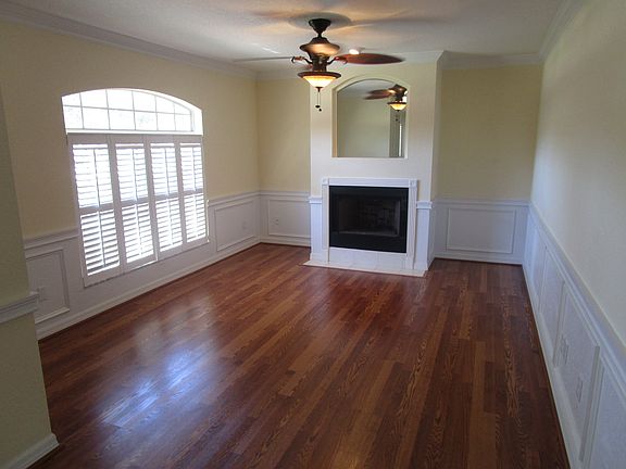 3rd image of 10 Ormond Green Blvd