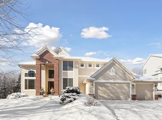 9176 Cold Stream Ln, Eden Prairie, MN 55347