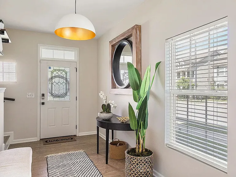 101 Roundhouse Ln — Photo 6