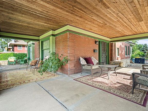 3rd image of 3001 E 6th St