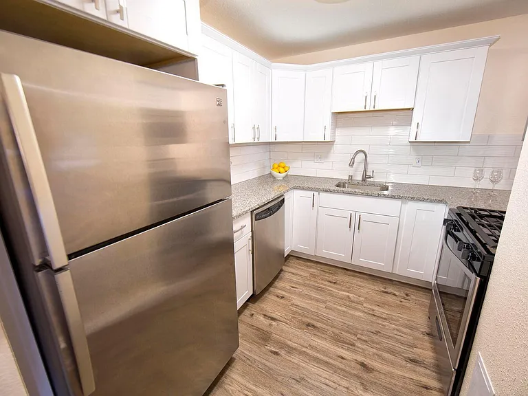 4000 W Rivers Edge Cir #25 — Photo 1