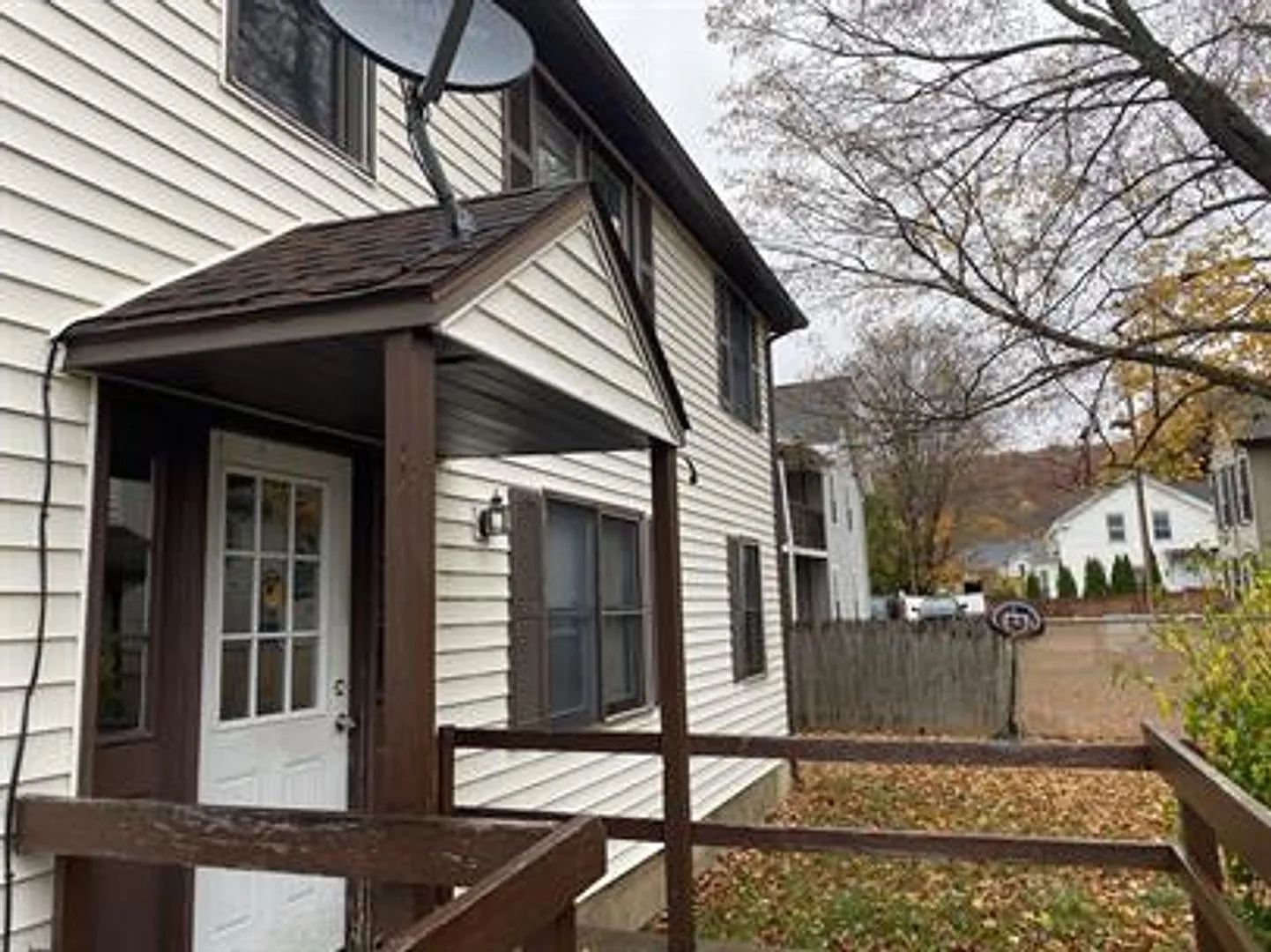 1025 Central Street — Photo 2
