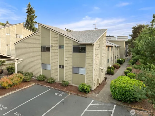 2020 Grant Ave S #B106, Renton, WA 98055