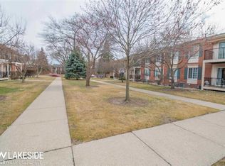 12069 Ina Dr, Sterling Heights, MI 48312