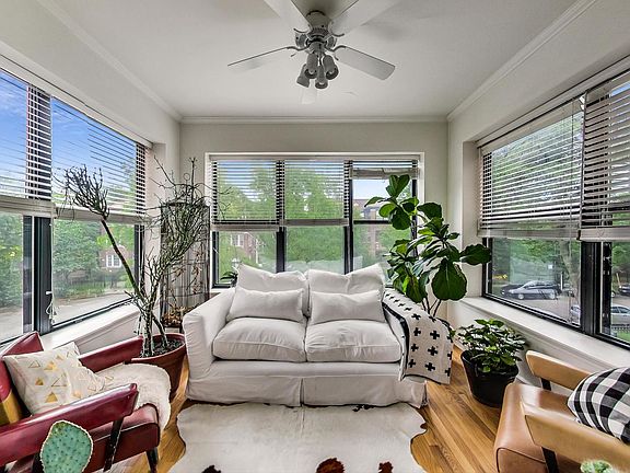 4th image of 4448 N Malden St APT 2S