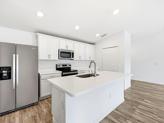 2nd image of 2805 NE 7th Ave