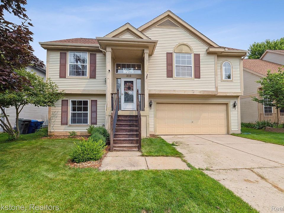 1st image of 310 Lake Meadow Dr