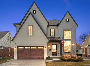 2438 Evergreen Dr, Royal Oak, MI 48073