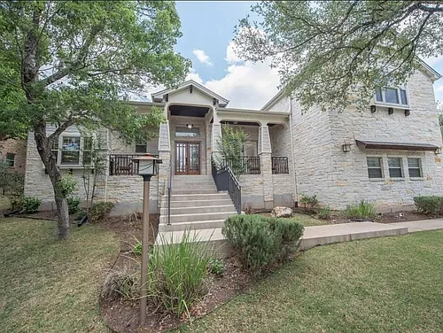 130 Squires Dr Photo 1