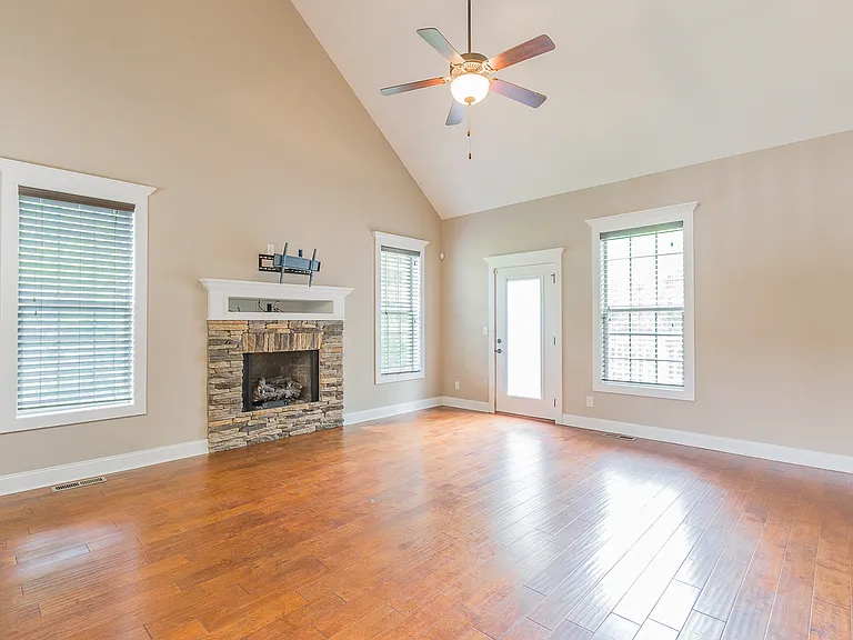 7388 Lazy Brook Ct — Photo 6