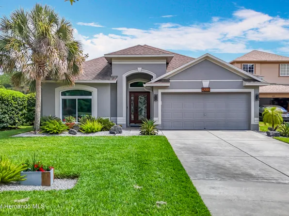 4207 Fishermans Lake Dr, Lutz, FL 33558