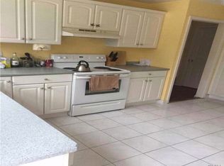 155 Quaker Path, Setauket, NY 11733