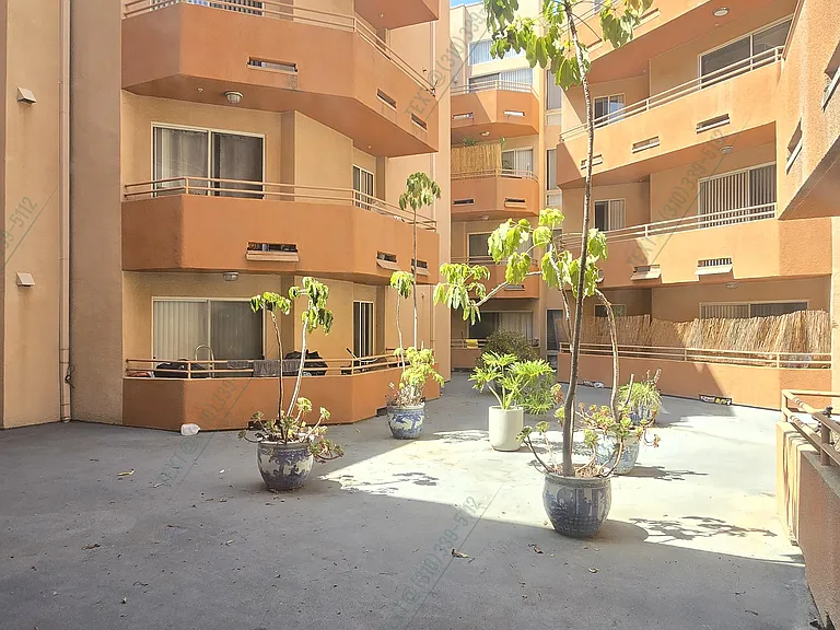 831 Alpine St #203 — Photo 6