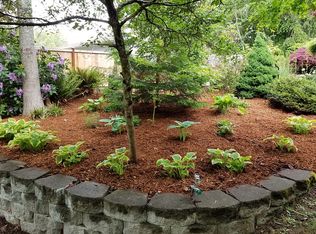 61 E Village View Dr, Allyn, WA 98524